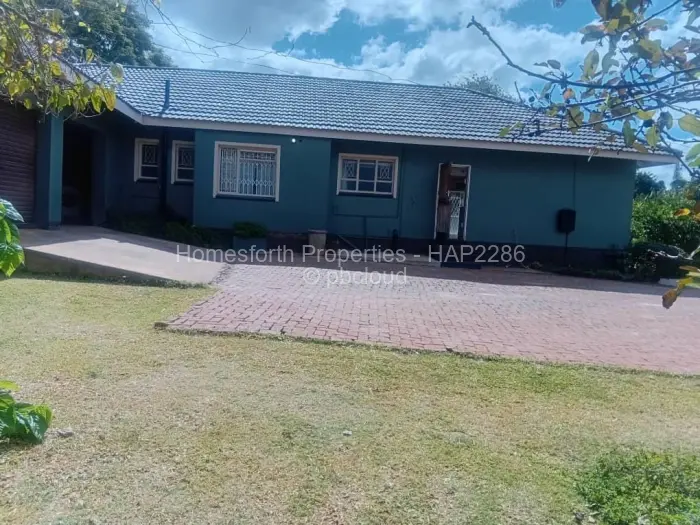 4 Bedroom House for Sale in Kamfinsa, Harare