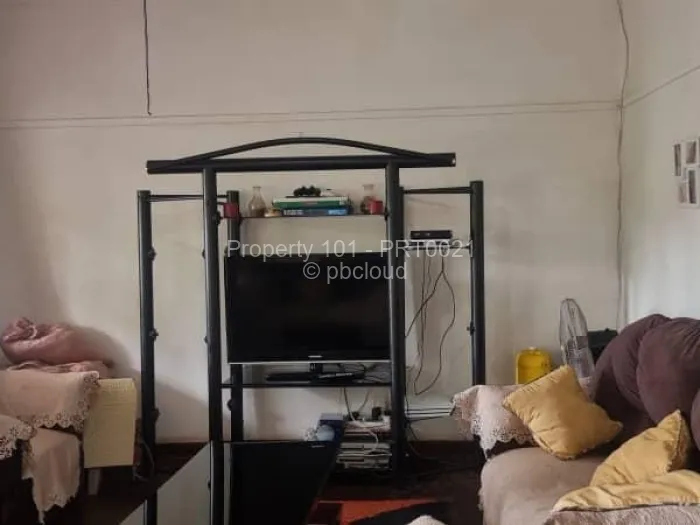 2 Bedroom Cottage/Garden Flat for Sale in Avondale, Harare