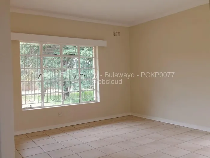 3 Bedroom House for Sale in Matsheumhlope, Bulawayo