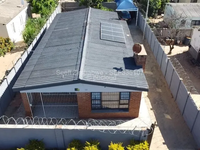 4 Bedroom House for Sale in Magwegwe, Bulawayo