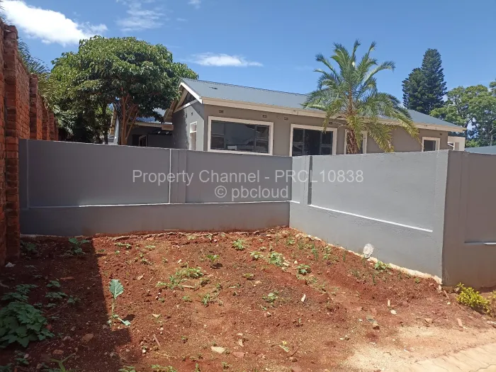 Townhouse/Complex/Cluster for Sale in Mount Pleasant, Harare