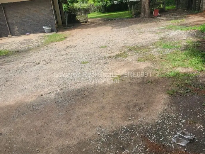 5 Bedroom House for Sale in Greendale, Harare