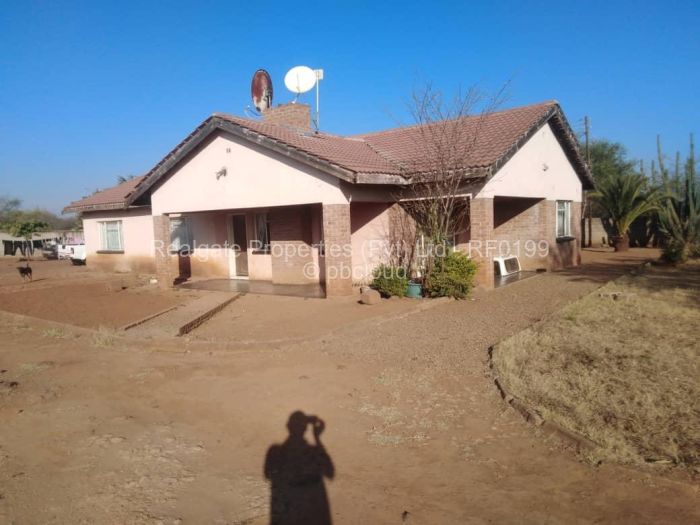 3 Bedroom House for Sale in Buena Vista, Bulawayo