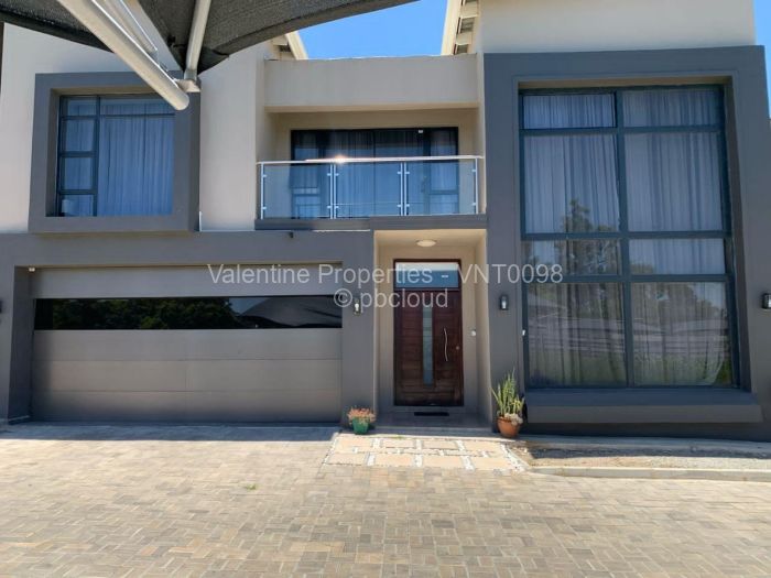 Townhouse/Cluster for Sale in Highlands, Harare