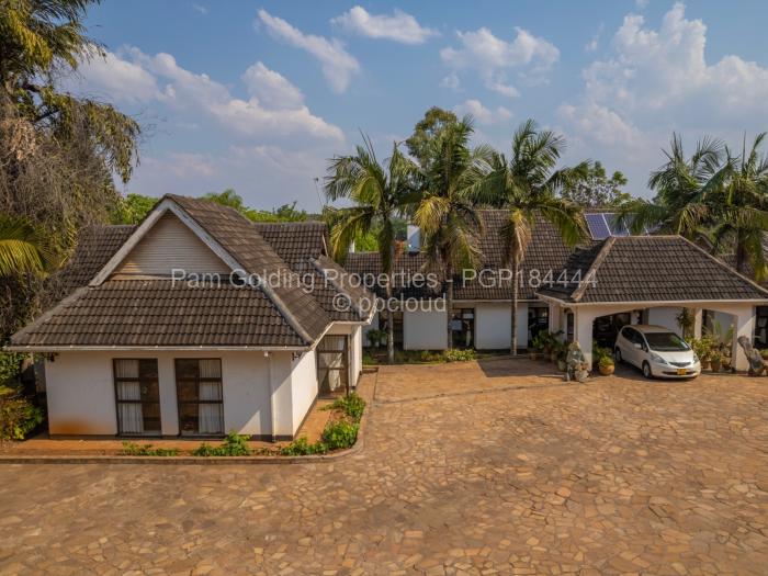 8 Bedroom House for Sale in Philadelphia, Harare