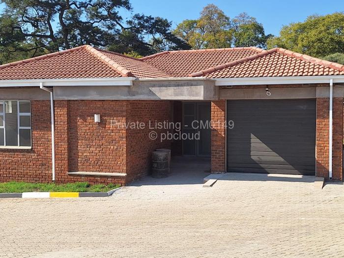 Townhouse/Cluster to Rent in Newlands, Harare