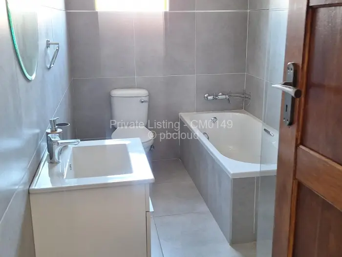 Townhouse/Complex/Cluster to Rent in Newlands, Harare