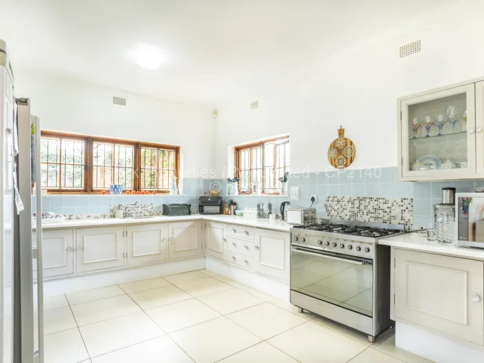 3 Bedroom House for Sale in Chisipite, Harare