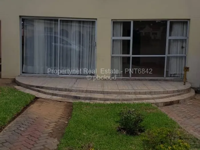 Townhouse/Complex/Cluster to Rent in Bluff Hill