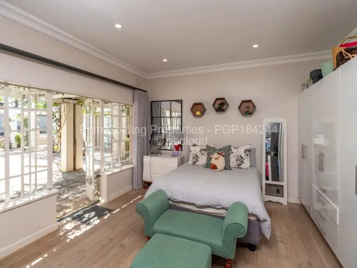 6 Bedroom House for Sale in Borrowdale, Harare