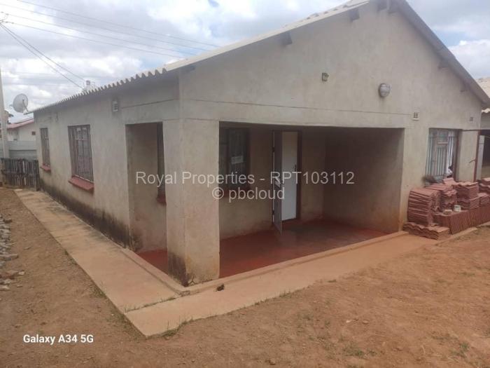 3 Bedroom House for Sale in Budiriro, Harare