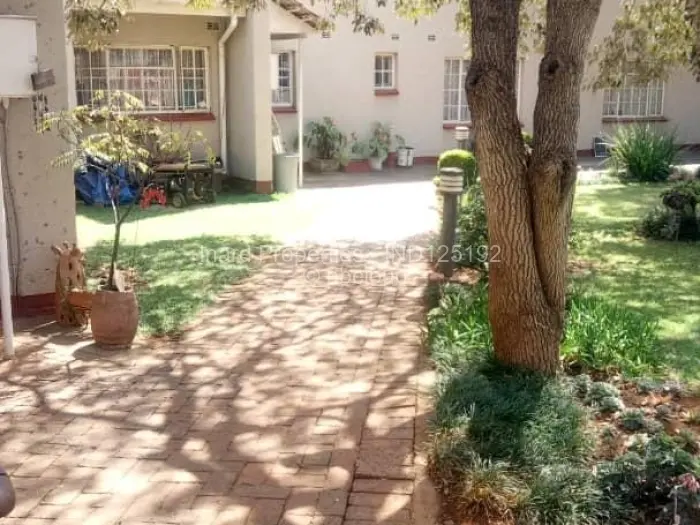 Townhouse/Complex/Cluster to Rent in Mandara