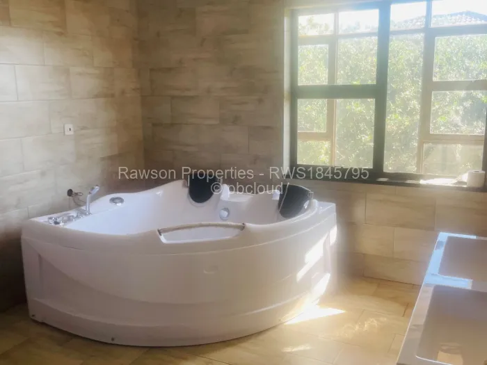 8 Bedroom House for Sale in Mount Pleasant Heights, Harare