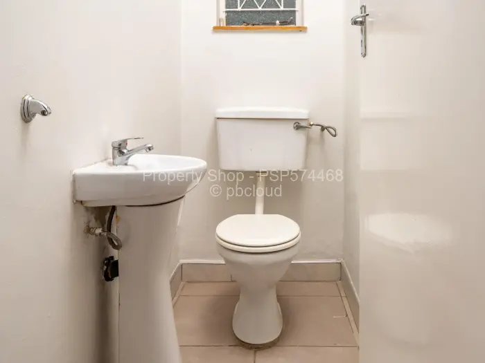 3 Bedroom House to Rent in Greystone Park