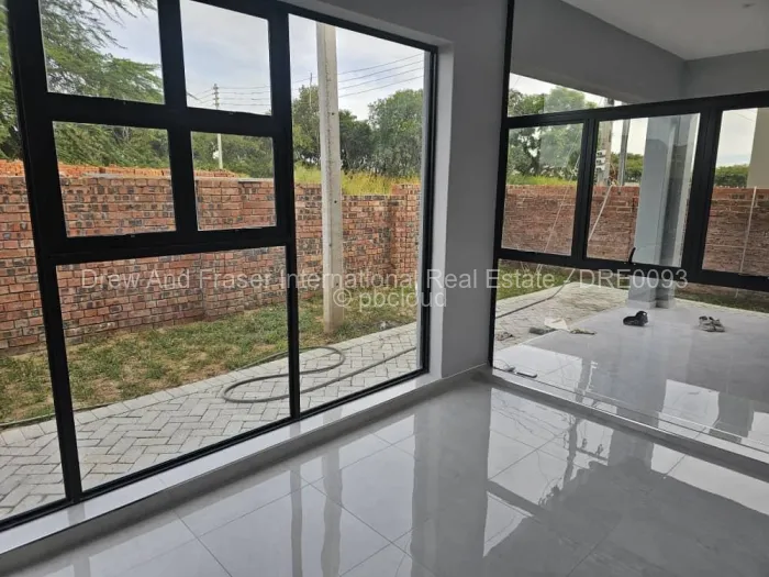 Townhouse/Complex/Cluster for Sale in Arlington, Harare