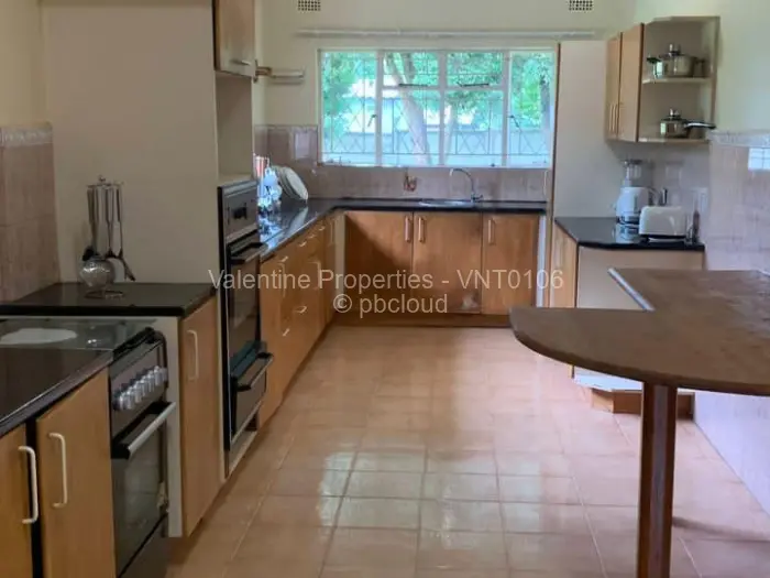 6 Bedroom House to Rent in Mount Pleasant, Harare