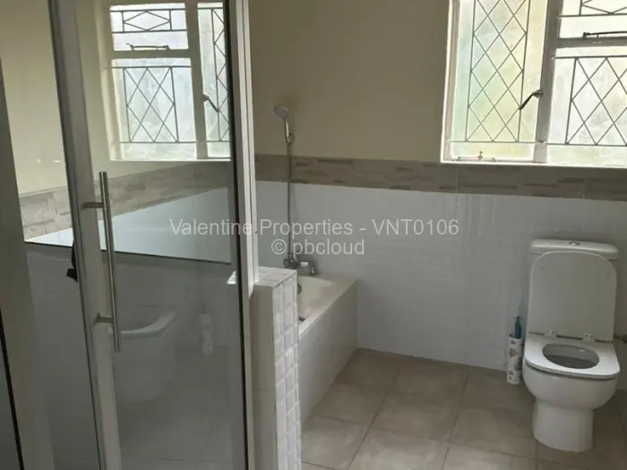 6 Bedroom House to Rent in Mount Pleasant, Harare