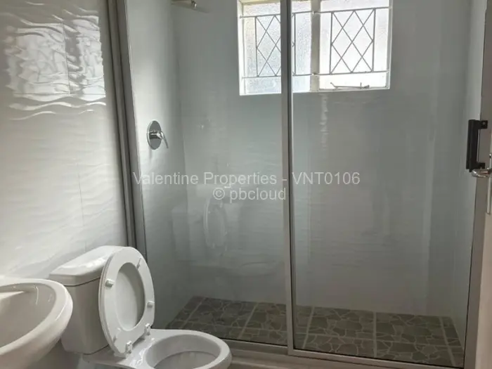 6 Bedroom House to Rent in Mount Pleasant, Harare