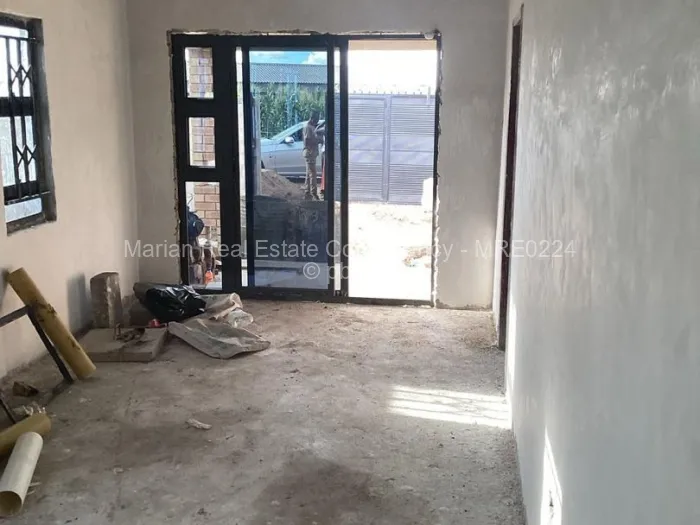 4 Bedroom House for Sale in Cowdray Park, Bulawayo