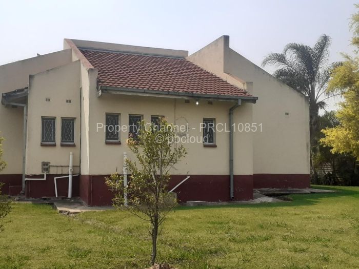 House for Sale in Bluff Hill, Harare