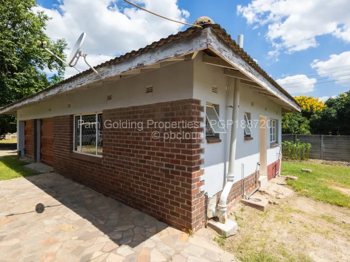 7 Bedroom House for Sale in Hatfield, Harare