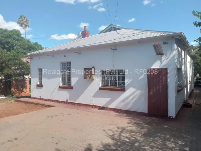 3 Bedroom House for Sale in Parkview, Bulawayo