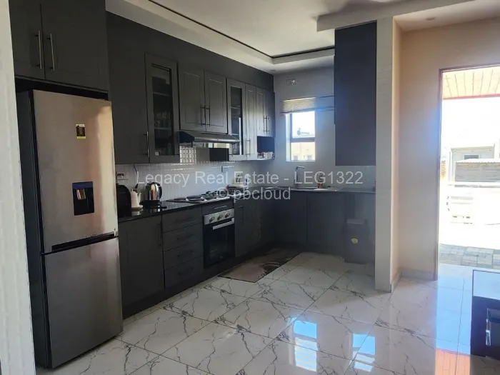 Townhouse/Complex/Cluster to Rent in Greendale North