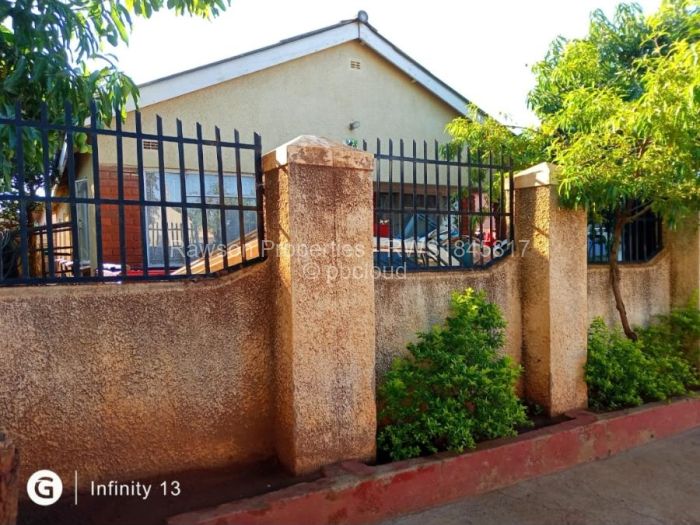 5 Bedroom House for Sale in Crowborough, Harare