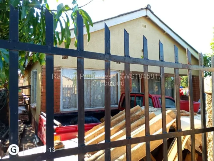 5 Bedroom House for Sale in Crowborough, Harare