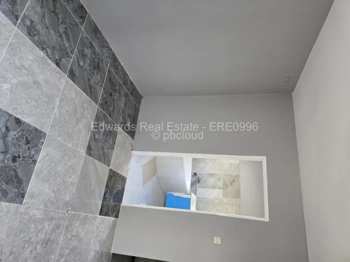 5 Bedroom House to Rent in Damofalls, Damofalls