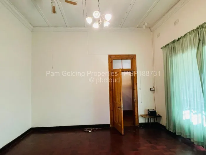 4 Bedroom House for Sale in Suburbs, Bulawayo