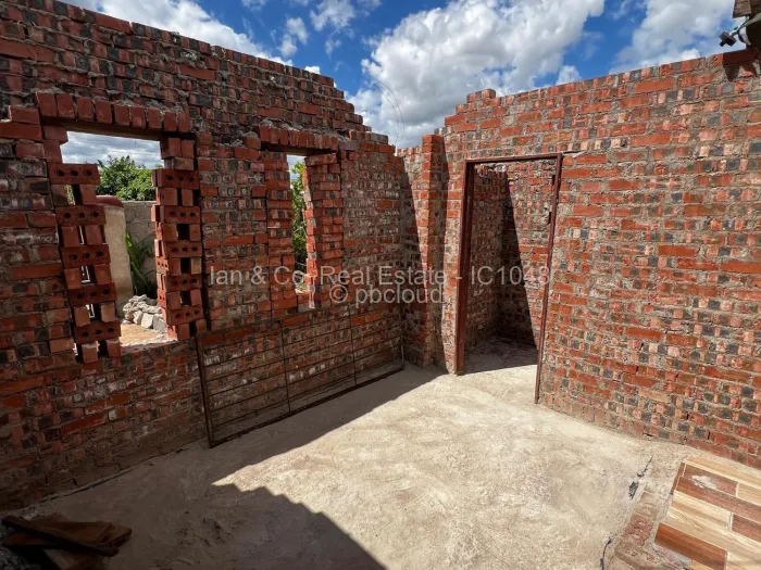 3 Bedroom House for Sale in Cowdray Park, Bulawayo