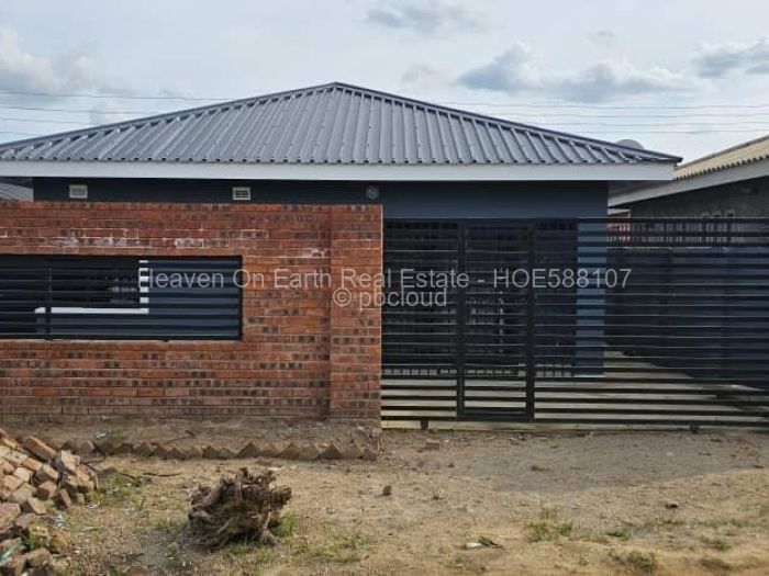 4 Bedroom House for Sale in Kuwadzana, Harare