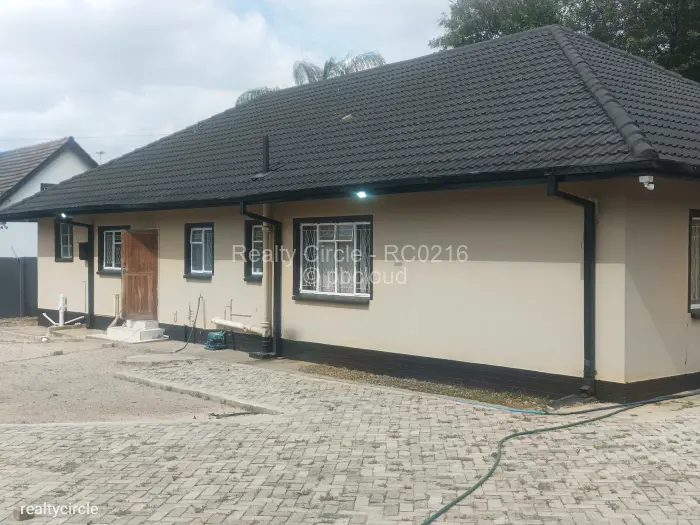 4 Bedroom House for Sale in Upper Hillside, Harare