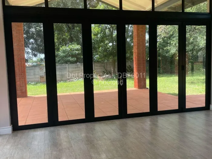 Townhouse/Complex/Cluster for Sale in Helensvale, Harare