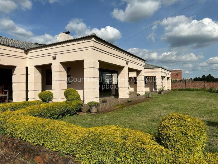 6 Bedroom House for Sale in Shawasha Hills, Harare