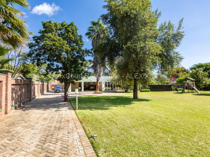 5 Bedroom House for Sale in Alexandra Park, Harare