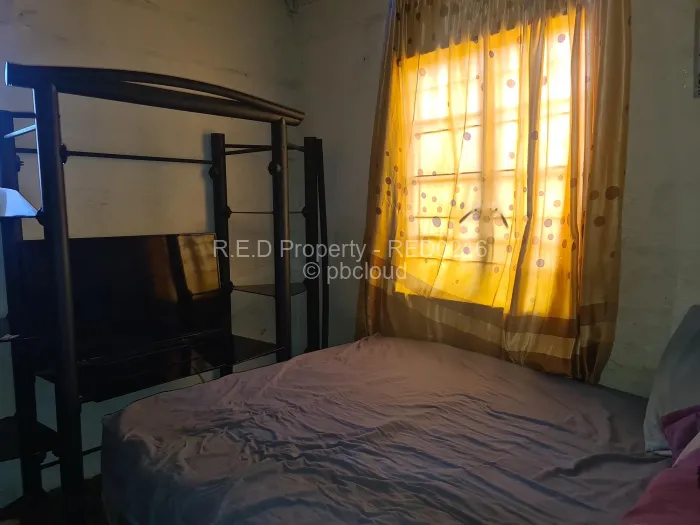 2 Bedroom House for Sale in Cement Side, Bulawayo