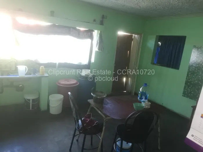7 Bedroom House for Sale in Bluff Hill, Harare