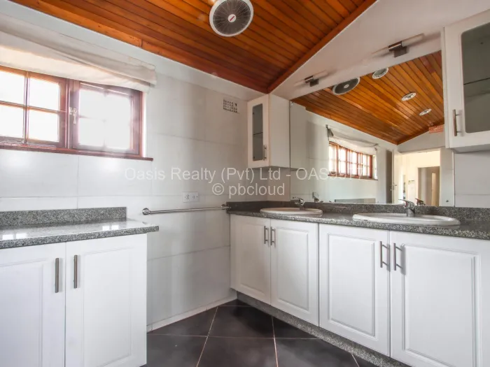 3 Bedroom House for Sale in Highlands, Harare