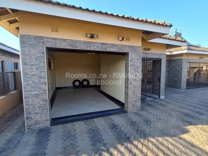 Room to Rent in Dawnview Park, Harare