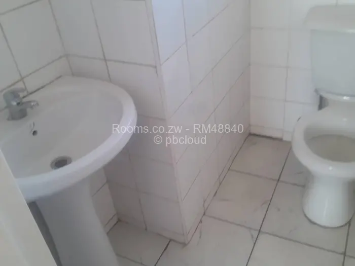 Room to Rent in Madokero Estates, Harare