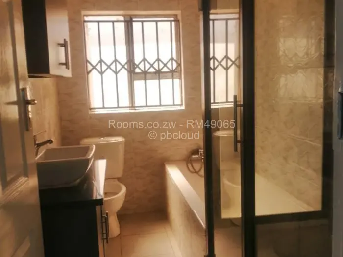 Room to Rent in Ashdown Park, Harare
