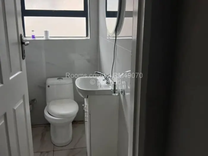 Room to Rent in Madokero Estates, Harare