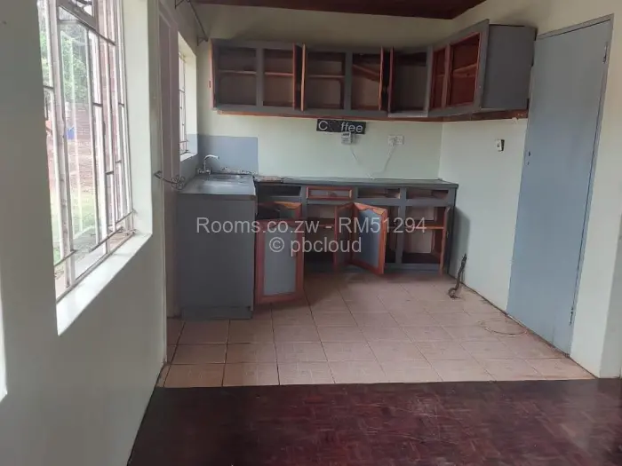Room to Rent in Borrowdale, Harare