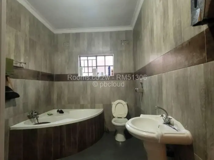 Room to Rent in Harare City Centre, Harare