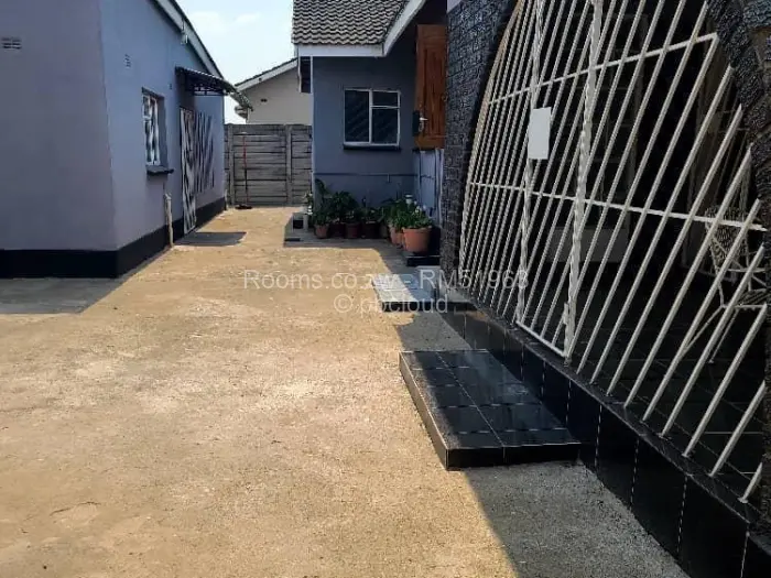 Room to Rent in Sunningdale, Harare