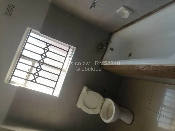 Room to Rent in Madokero Estates, Harare