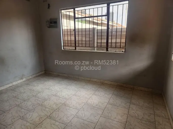 Room to Rent in Dawnview Park, Harare