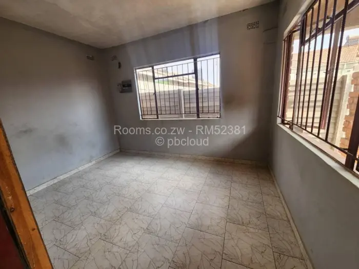 Room to Rent in Dawnview Park, Harare